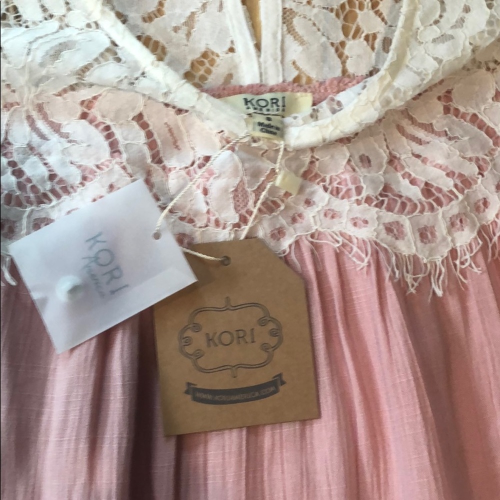 Pink & Lace - Picture 6 of 7